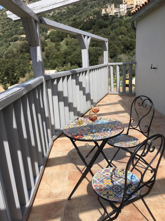 Casa Basgiu, Chambres Avec Balcon Et Table D'Hotes Zilia Exteriér fotografie