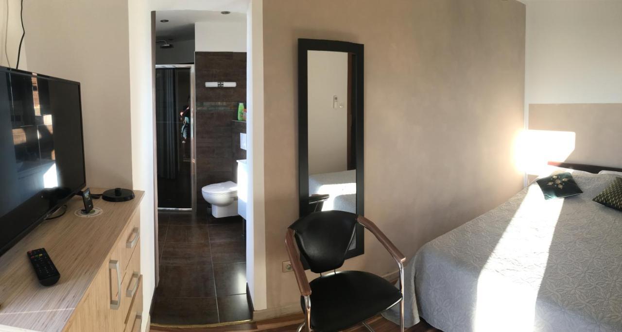 Casa Basgiu, Chambres Avec Balcon Et Table D'Hotes Zilia Exteriér fotografie